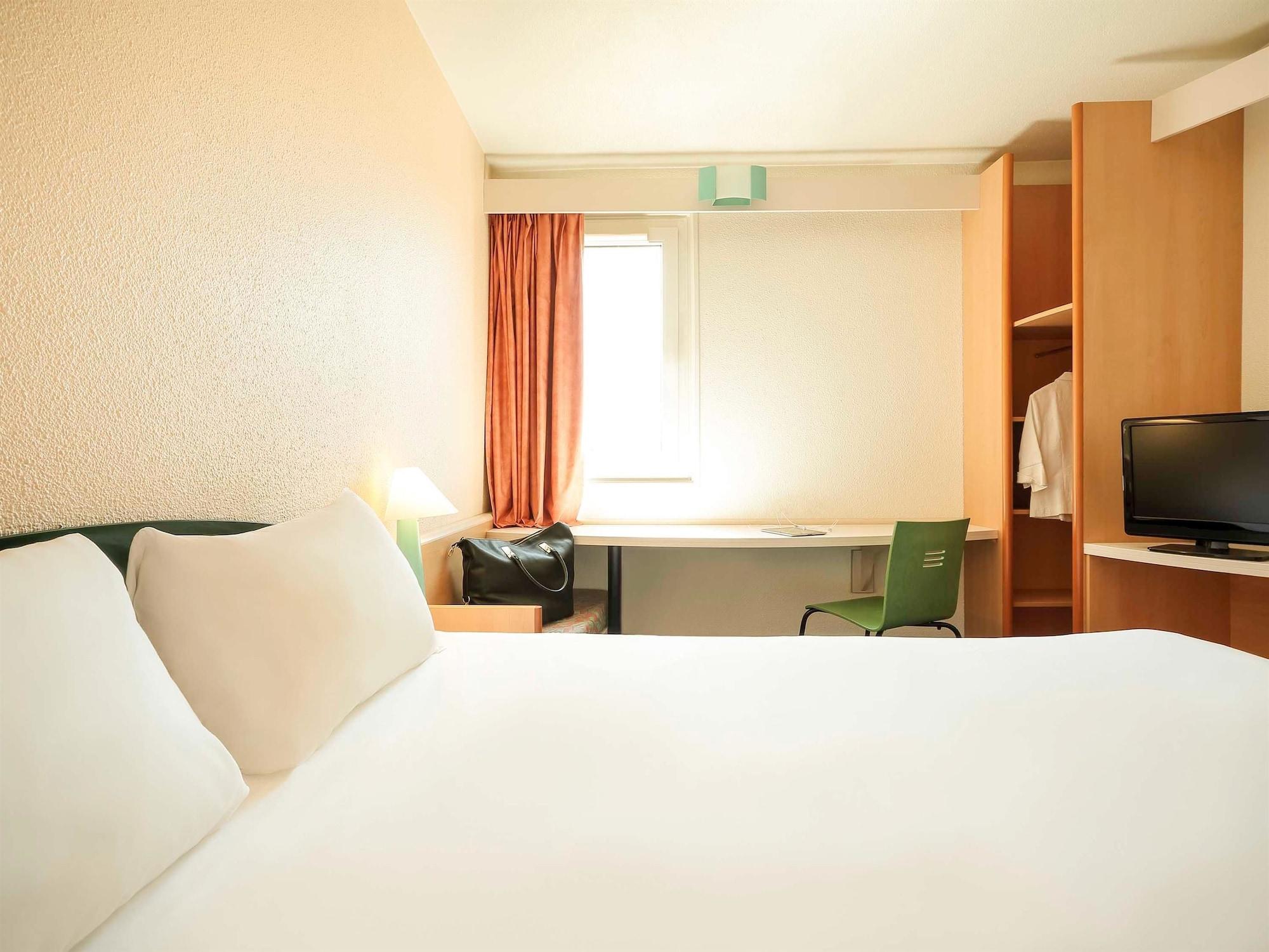 Ibis Hotel 3*