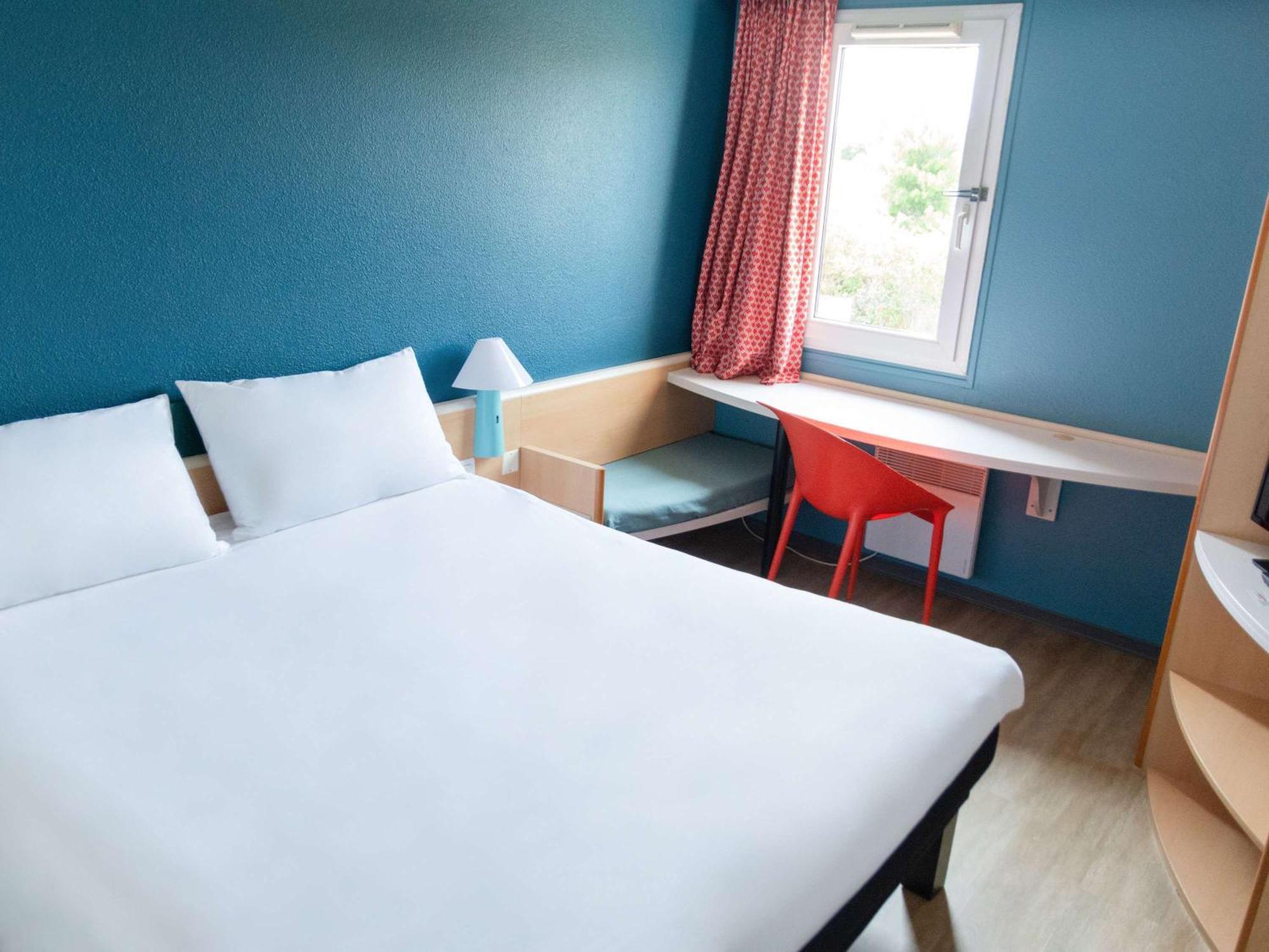 Ibis Hotel 3*