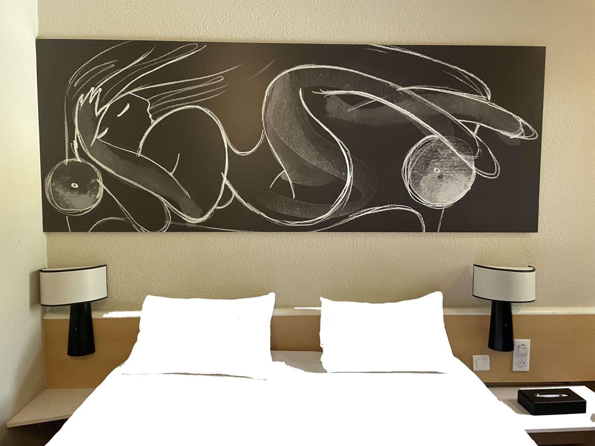 Ibis Hotel 3*